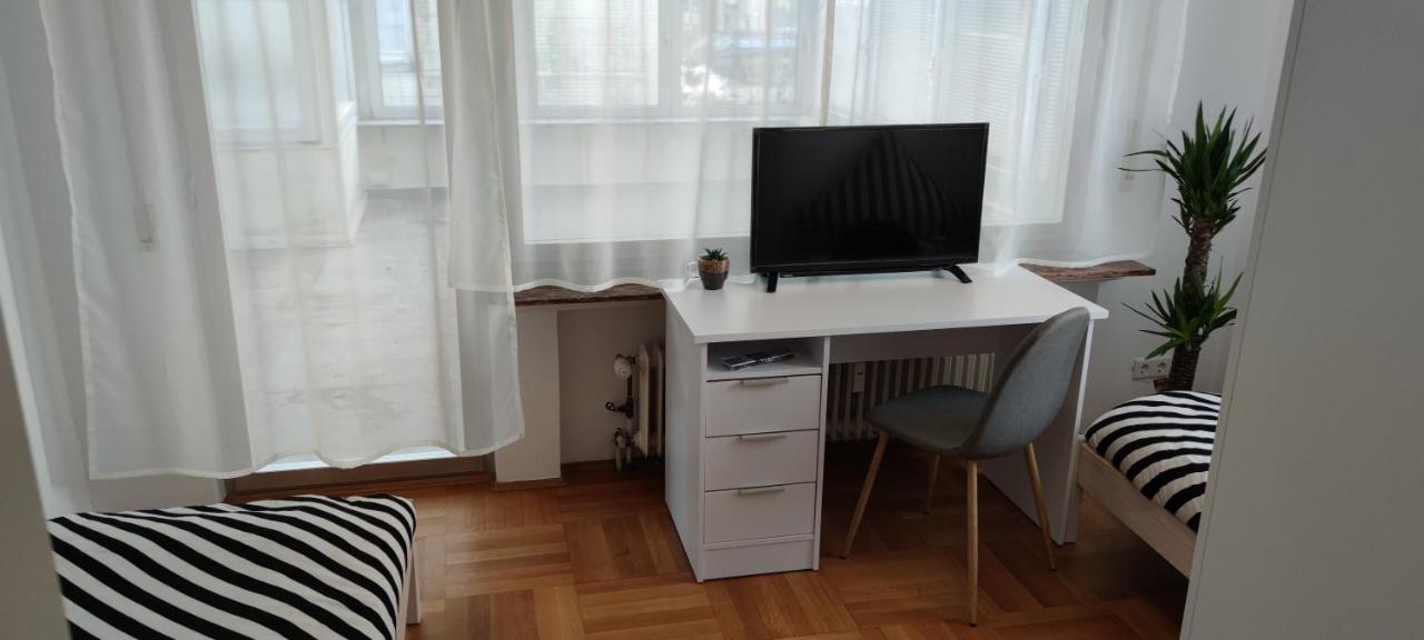 Schoene Und Optimal Gelegene Wohnung Weisskirchen Exterior photo